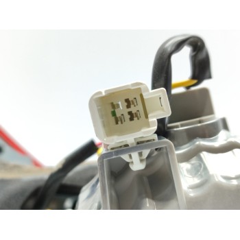 Recambio de piloto trasero derecho interior para toyota auris hybrid business referencia OEM IAM 8158102830  