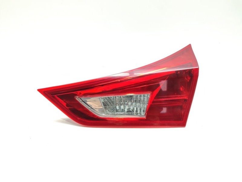 Recambio de piloto trasero derecho interior para toyota auris active referencia OEM IAM 8158102460  