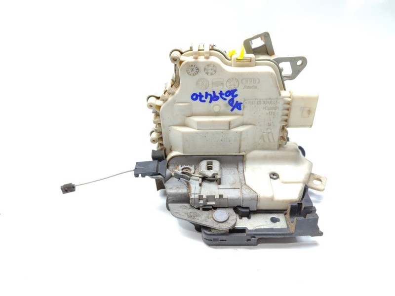 Recambio de cerradura puerta delantera derecha para seat leon (1p1) emocion referencia OEM IAM 1P1837016B  