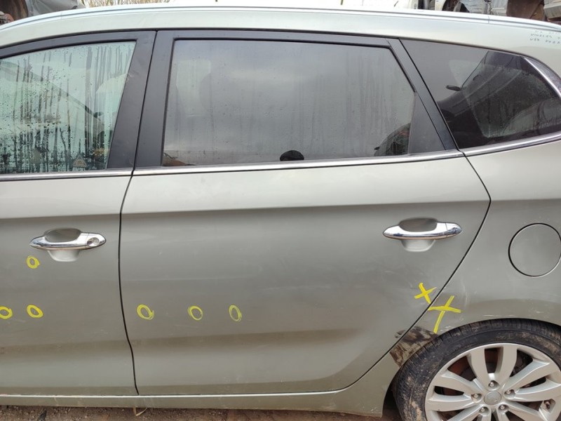 Recambio de puerta trasera izquierda para kia carens ( ) attract referencia OEM IAM 77003A4000  