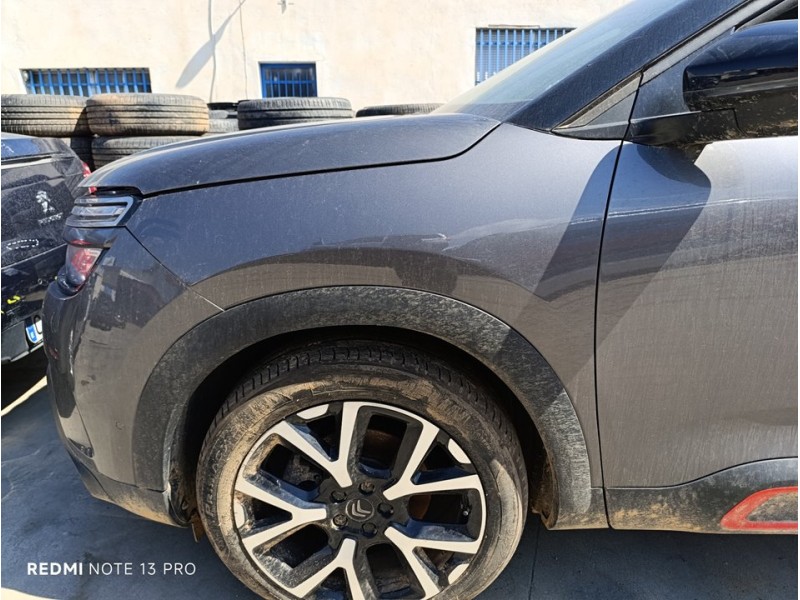 Recambio de aleta delantera izquierda para citroën c5 aircross c-series referencia OEM IAM 9825774180  