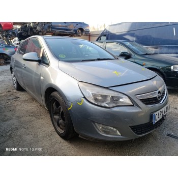 opel astra j lim. del año 2011