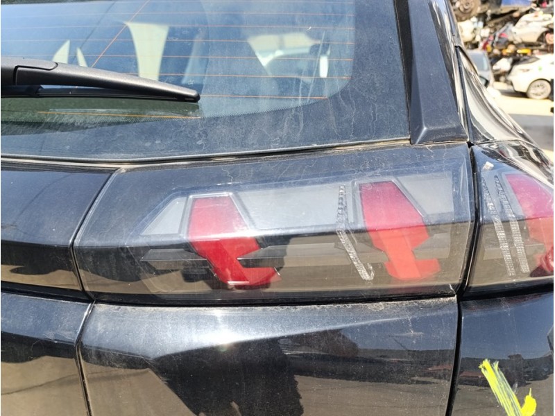 Recambio de piloto trasero derecho interior para peugeot 2008 (p1) active pack referencia OEM IAM 9825957180  