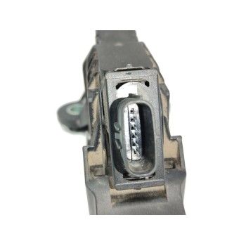 Recambio de pedal acelerador para hyundai kona essence 2wd referencia OEM IAM 32700H8100  