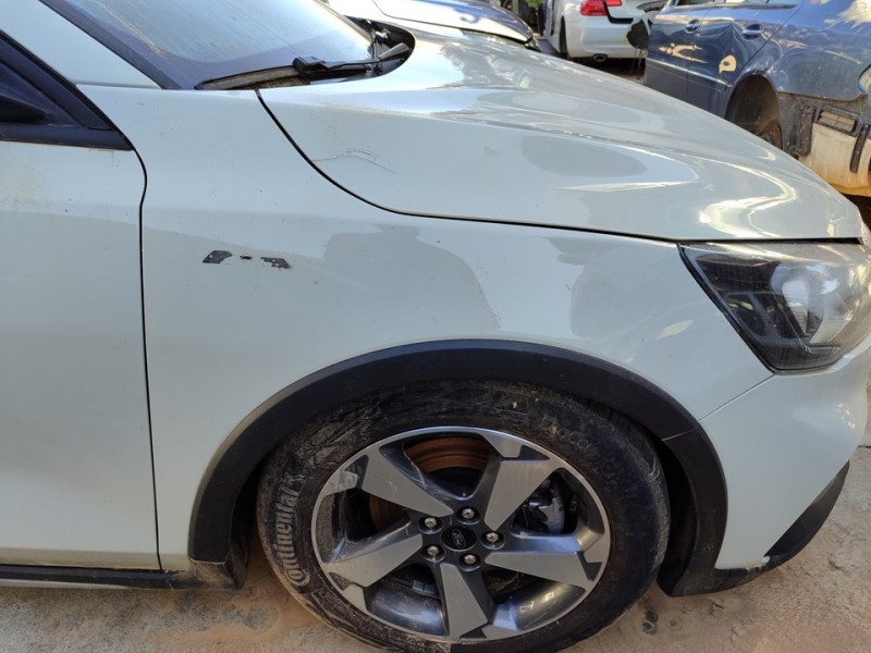 Recambio de aleta delantera derecha para ford focus active referencia OEM IAM PJX7BA16008AG  