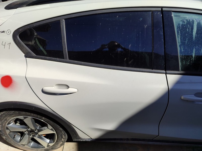 Recambio de puerta trasera derecha para ford focus active referencia OEM IAM PJX7BA24630AE  