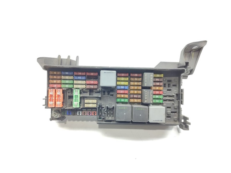 Recambio de caja reles / fusibles para mercedes-benz clase m (w164) 320 / 350 cdi (164.122) referencia OEM IAM A1645400272  