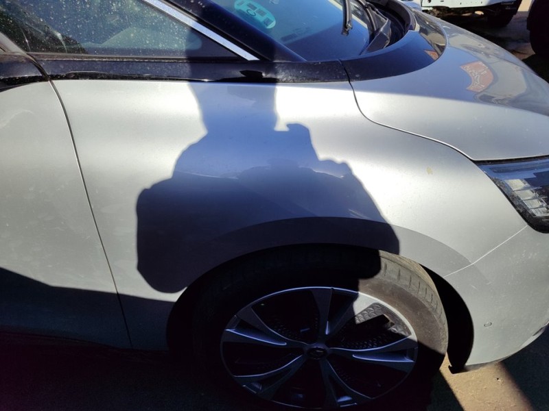 Recambio de aleta delantera derecha para renault scenic iv grand limited referencia OEM IAM 631009903R  