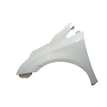 Recambio de aleta delantera izquierda para toyota avensis (t27) advance referencia OEM IAM 5380205020  