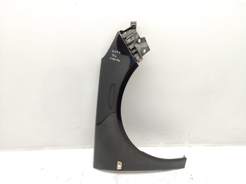 Recambio de aleta delantera derecha para opel insignia berlina cosmo referencia OEM IAM 13277521  