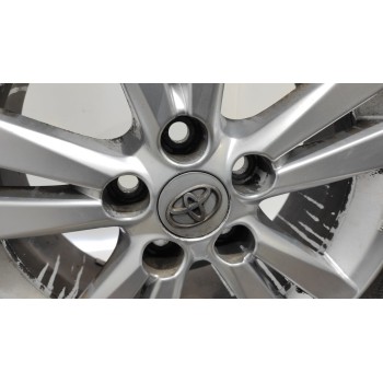 Recambio de juego llantas para toyota avensis (t27) advance referencia OEM IAM 4261105330  