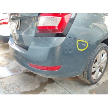 Recambio de paragolpes trasero para skoda fabia combi ambition referencia OEM IAM 6V9807421F  