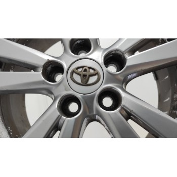 Recambio de juego llantas para toyota avensis (t27) advance referencia OEM IAM 4261105330  