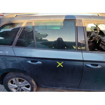 Recambio de puerta trasera derecha para skoda fabia combi ambition referencia OEM IAM 6V9833056A  