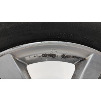 Recambio de juego llantas para toyota avensis (t27) advance referencia OEM IAM 4261105330  