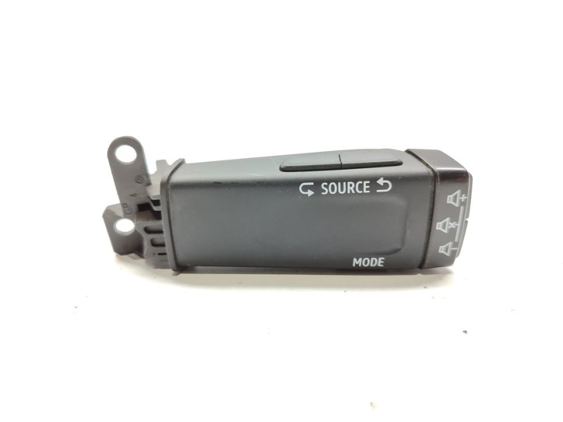Recambio de mando volante para renault captur ii intens referencia OEM IAM 255525104R  