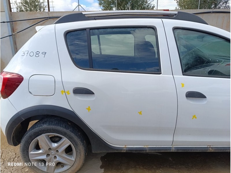 Recambio de puerta trasera derecha para dacia sandero stepway referencia OEM IAM 821002434R  