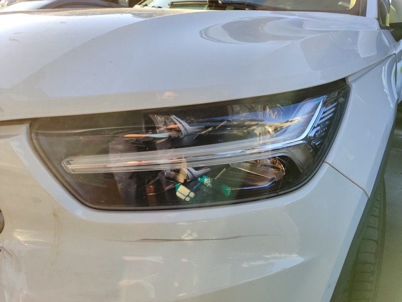 Recambio de faro izquierdo para volvo xc 40 momentum core 2wd referencia OEM IAM 31655647  