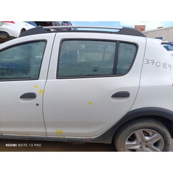 Recambio de puerta trasera izquierda para dacia sandero stepway referencia OEM IAM 821017625R  