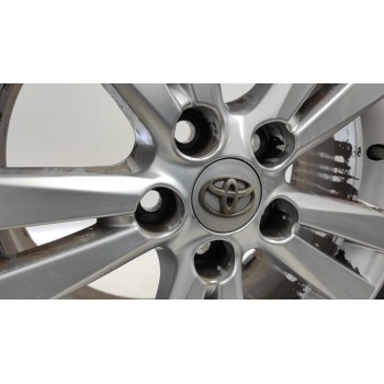 Recambio de juego llantas para toyota avensis (t27) advance referencia OEM IAM 4261105330  