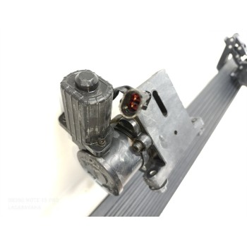 Recambio de estribo para jeep wrangler / wrangler unlimited sahara referencia OEM IAM US7712755  