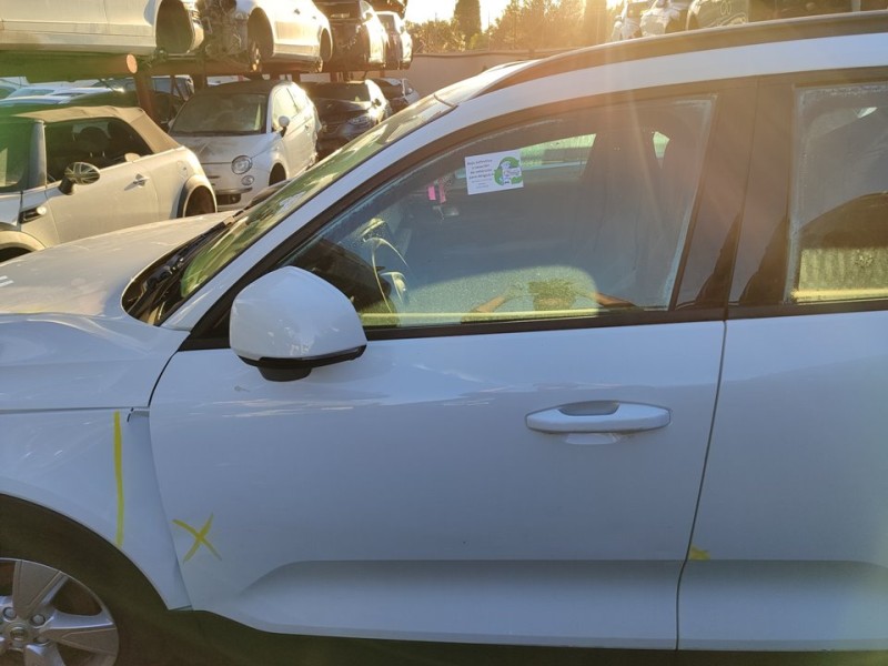 Recambio de puerta delantera izquierda para volvo xc 40 momentum core 2wd referencia OEM IAM 31479738  