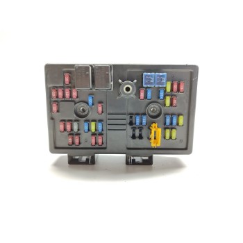 CAJA RELES / FUSIBLES 96821082 