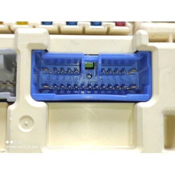 Recambio de caja reles / fusibles para toyota land cruiser (j9) d4-d vx (5-ptas.) referencia OEM IAM 8273060050  