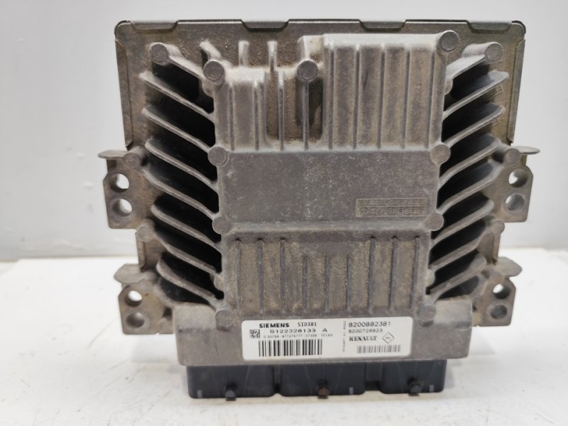 Recambio de centralita motor uce para renault laguna iii referencia OEM IAM 8200882381  