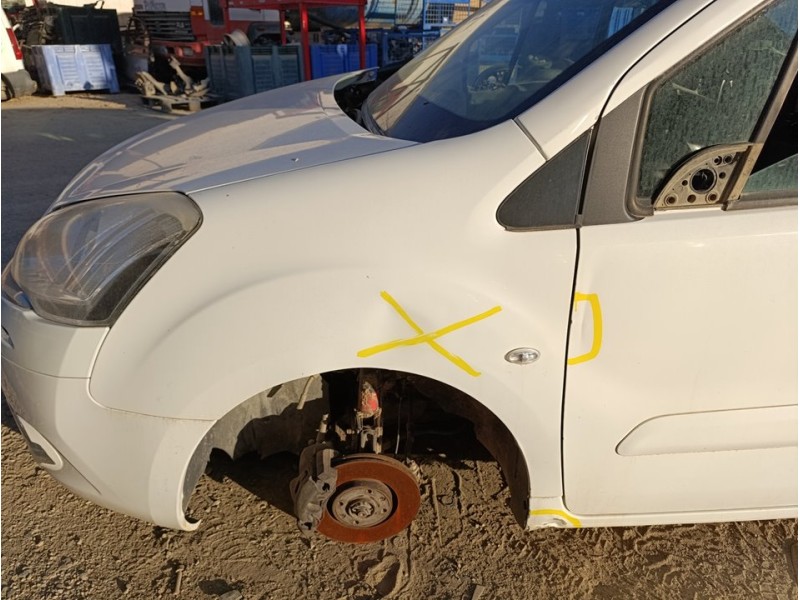 Recambio de aleta delantera izquierda para citroën berlingo station wagon seduction referencia OEM IAM 7840W2  