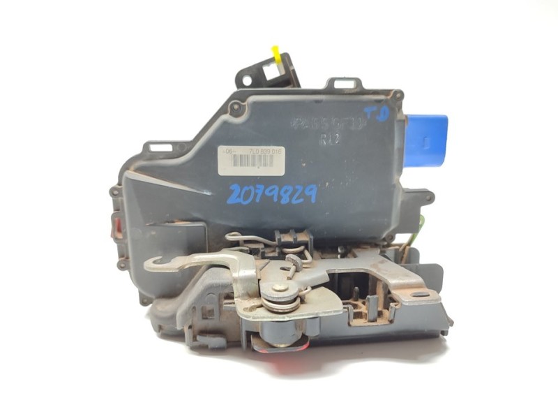 Recambio de cerradura puerta trasera derecha para volkswagen jetta (1k2) advance referencia OEM IAM 7L0839016  