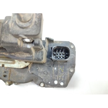 Recambio de cerradura puerta trasera izquierda para chevrolet captiva 2.0 vcdi lt referencia OEM IAM 20996091  