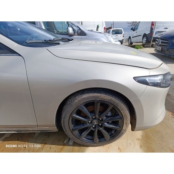 Recambio de aleta delantera derecha para mazda 3 berlina (bp) exclusive-line referencia OEM IAM BDTS52110  