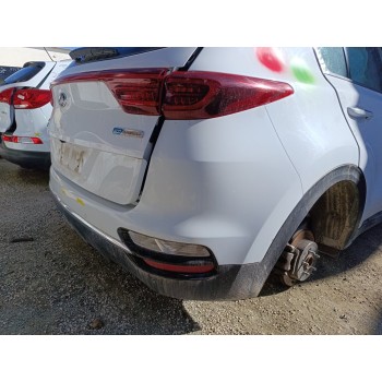 Recambio de paragolpes trasero para kia sportage drive 2wd referencia OEM IAM 86640F1500  