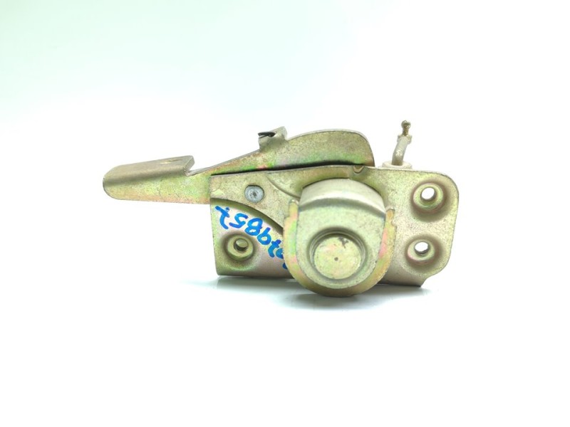 Recambio de cerradura puerta delantera derecha para seat 850 1200 referencia OEM IAM 22006  