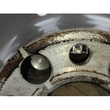 Recambio de llanta para audi a4 ber. (b8) básico referencia OEM IAM 8K0601025AT  