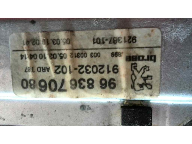 Recambio de elevalunas trasero derecho para peugeot 5008 confort referencia OEM IAM 9683670680  