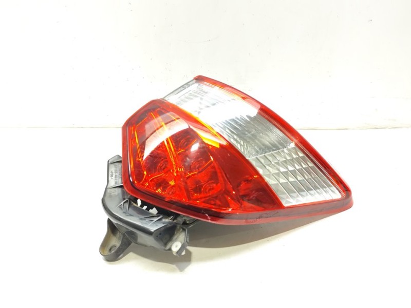 Recambio de piloto trasero derecho para toyota yaris active referencia OEM IAM 815500DB70  