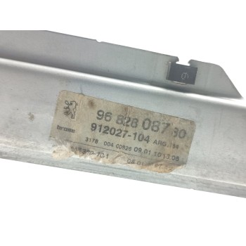 Recambio de elevalunas trasero izquierdo para peugeot 3008 confort referencia OEM IAM 9682808780  