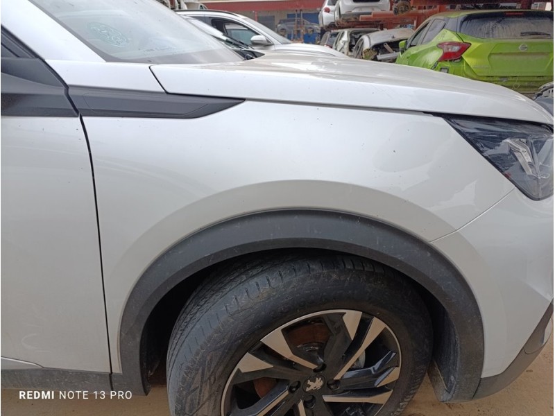 Recambio de aleta delantera derecha para peugeot 2008 (p1) allure referencia OEM IAM 9825439080  