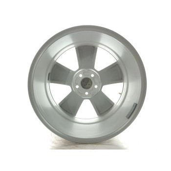 Recambio de llanta para volvo xc 40 core 2wd referencia OEM IAM 32271574  