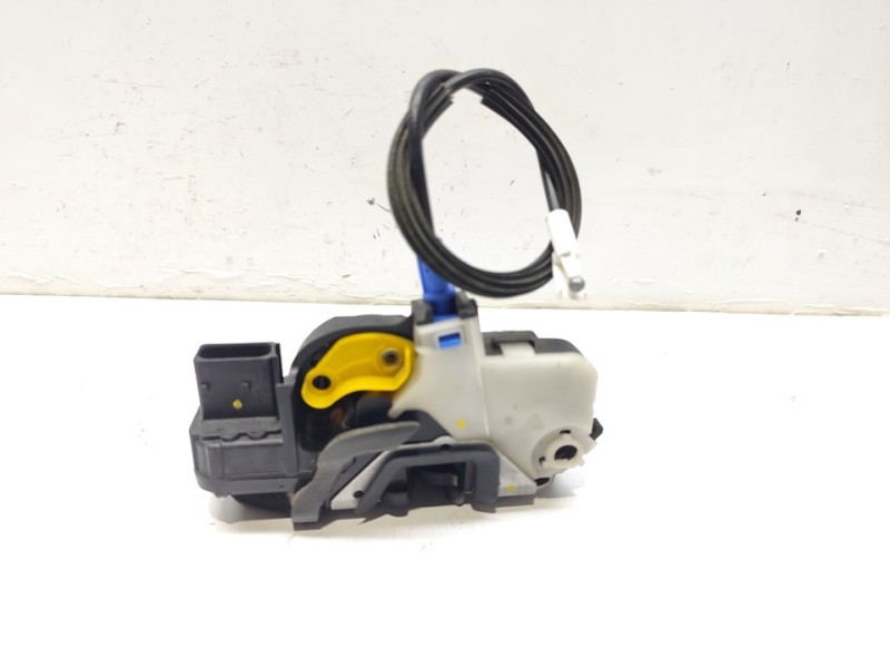 Recambio de cerradura puerta delantera izquierda para opel astra j sports tourer cosmo referencia OEM IAM 3023881LH  