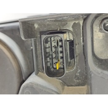 Recambio de faro derecho para citroën c4 picasso live edition referencia OEM IAM 9675974880  