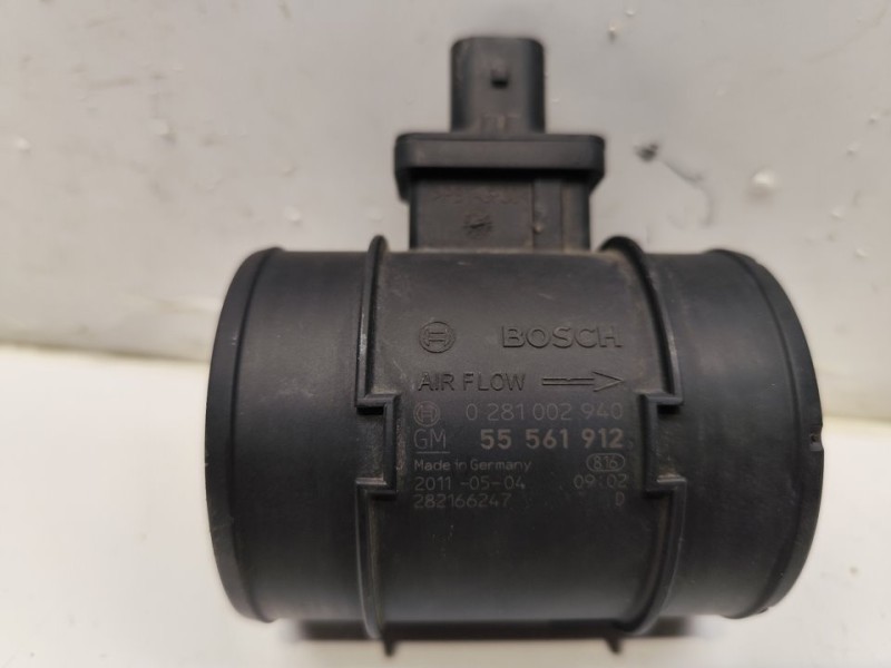 Recambio de caudalimetro para opel astra j sports tourer cosmo referencia OEM IAM 55561912  