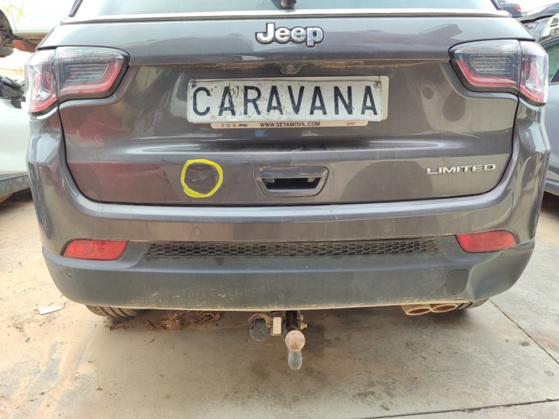 Recambio de paragolpes trasero para jeep compass (m7) limited fwd referencia OEM IAM 735743715  