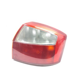 PILOTO TRASERO DERECHO 8E5945218 