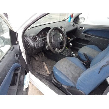 ford fiesta (cbk) del año 2004