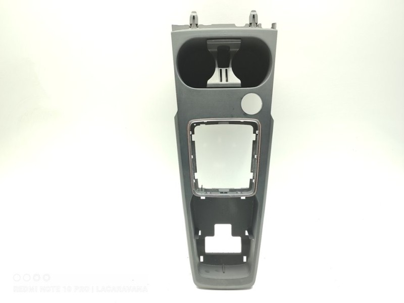 Recambio de consola central para audi q2 (gab) 30 tdi sport referencia OEM IAM 81B864261  