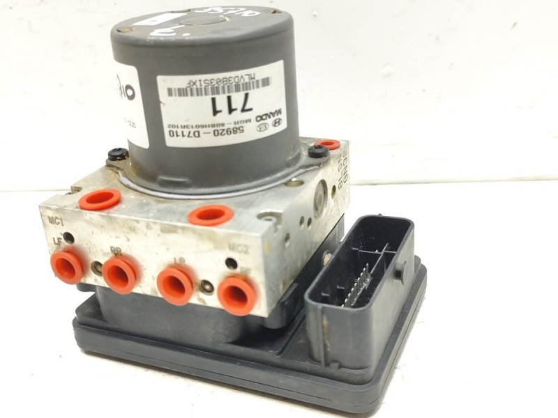 Recambio de abs para hyundai tucson essence 2wd referencia OEM IAM 58920D7110  