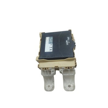 Recambio de caja reles / fusibles para toyota rav 4 advance hybrid referencia OEM IAM 8273042811  